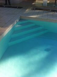 Concrete swimming pool with Pacific Blue finish